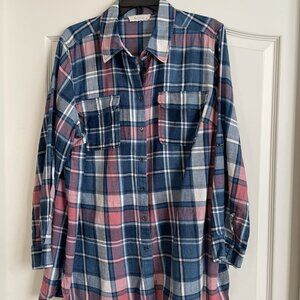 LAST CHANCE! Two by Vince Camuto Boyfriend Fit Plaid button front shirt - Sz XL